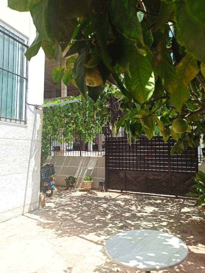 Achilles Apartments Sarandë Eksteriør bilde