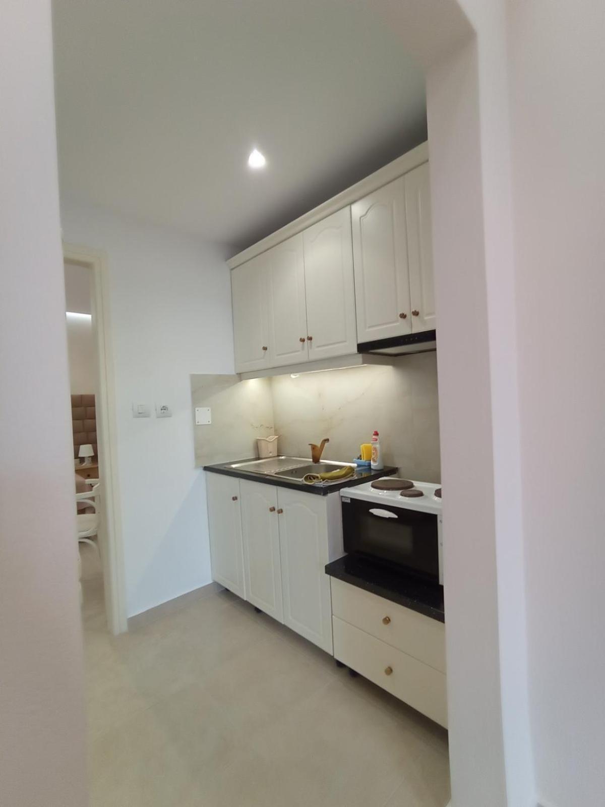 Achilles Apartments Sarandë Eksteriør bilde