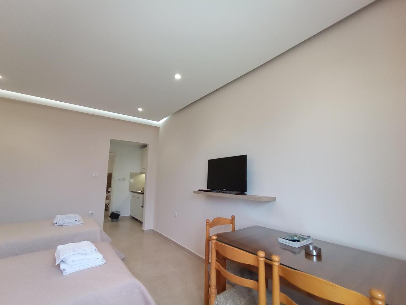 Achilles Apartments Sarandë Eksteriør bilde