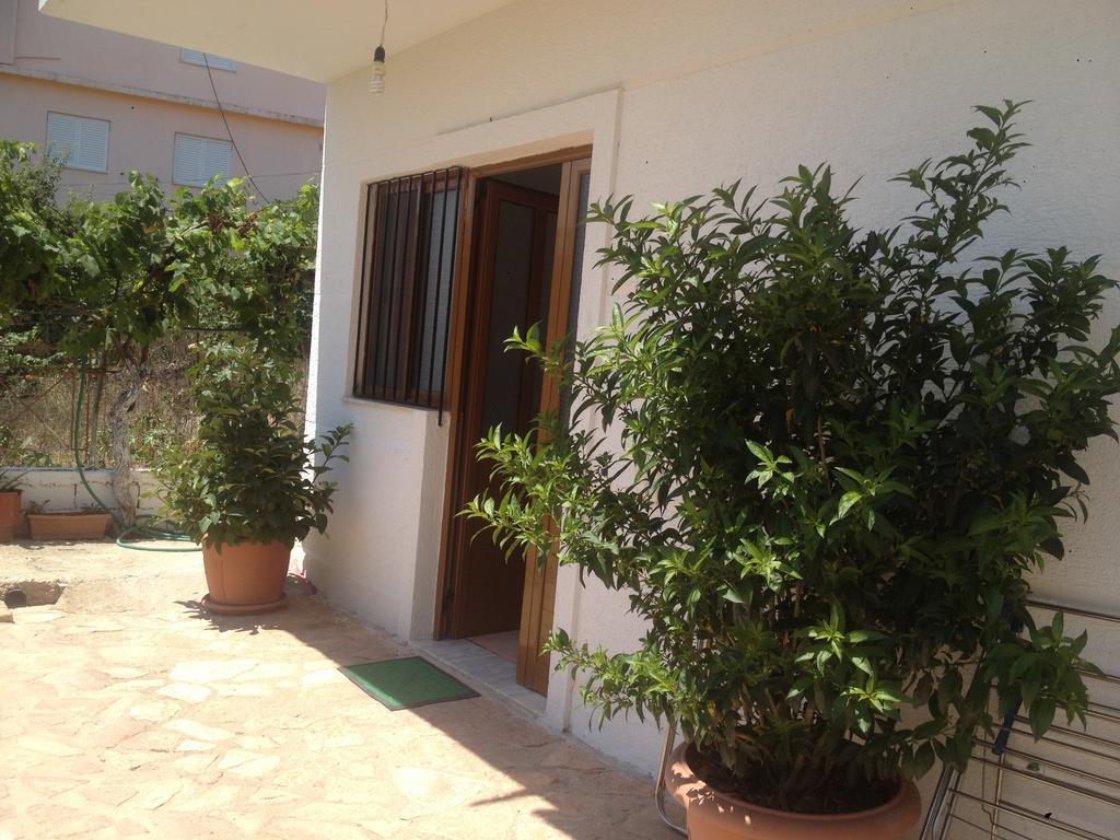 Achilles Apartments Sarandë Eksteriør bilde