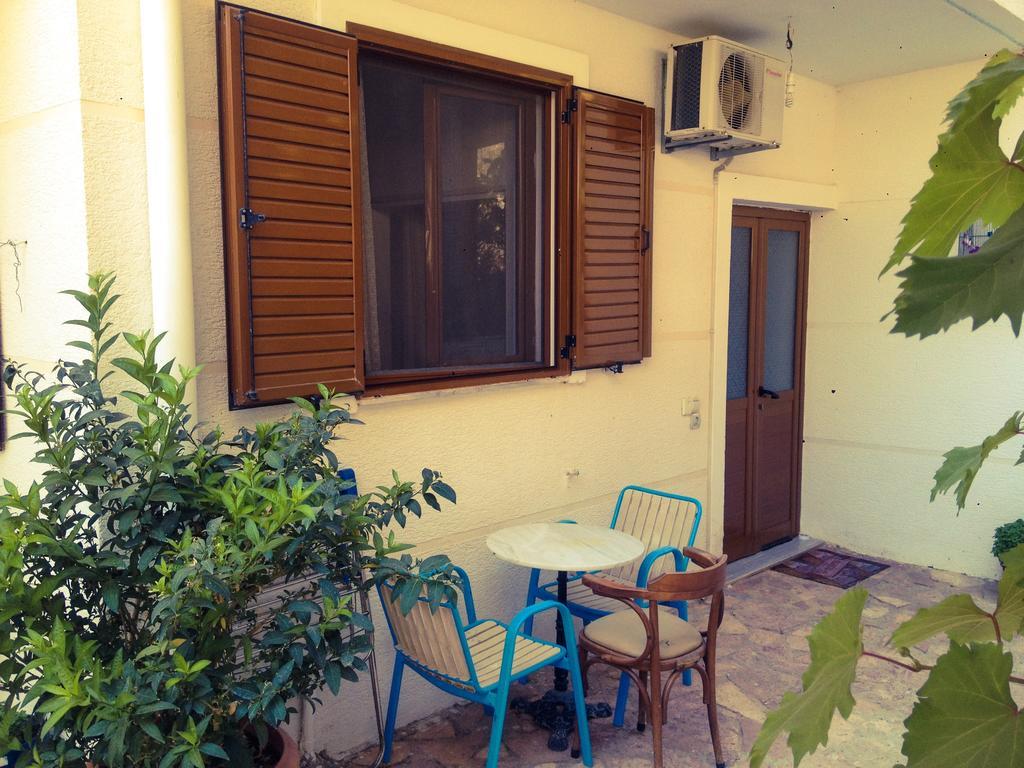 Achilles Apartments Sarandë Eksteriør bilde